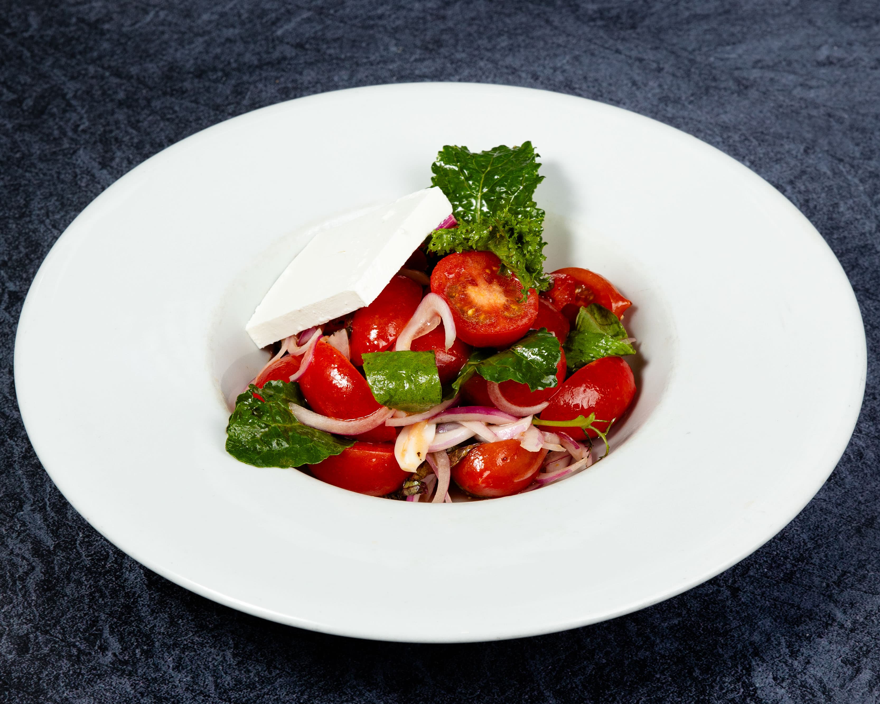 סלט עגבניות שרי